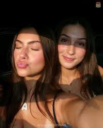 Hey!! I'm Ariana Guarracino and i'm from Lynnfield Massachusetts. I am not  100% committed to Syracuse but its definitely a top choice of mine! I love  a night out, along with a