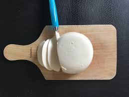 Tests Et Recettes Fauxmages Vegetaux Parmesan Mozza Fauxmages Fermentes Ou Frais Tous Assez Simples Fromage Vegetal Fromage Recette Fromage
