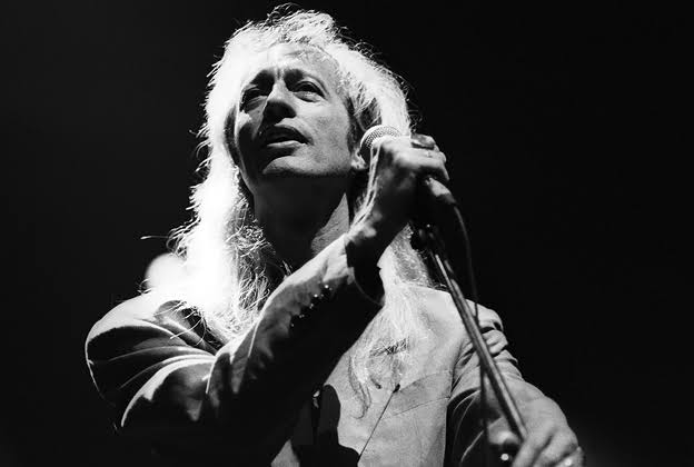 Robin Gibb, Bee Gees Co-Founder, Dead at 62