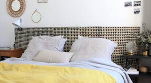 Même si je suis une grande fan de papier peint, je crois que je vais rester sur mon idée: Une Tete De Lit Boheme Avec Le Monde Sauvage Mariekke