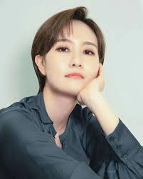 Suji Kim (announcer)