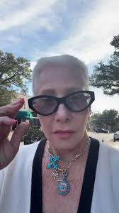 Do you like my travel vlogs? What do you want to see more of?  #cathyfromveranda#explore