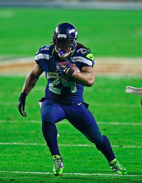 Retired' Marshawn Lynch still on Seahawks roster | king5.com