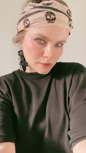 The cat ears gave me an idea... if you know, you know. if not, you can 🎵  "pretend to be nice" 🎶 😸