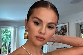 Selena Gomez Releases New Song “Single Soon”