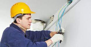 Würdet ihr sagen, es ist sinnvoll, bei einem alten haus den sicherungskasten erneuern zu lassen? Neue Elektroinstallation Das Muss Alles Gemacht Werden Wohnnet At