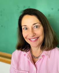 Nicole Wanzer's Instagram, Twitter & Facebook