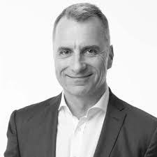 Robb Hudson's Instagram, Twitter & Facebook