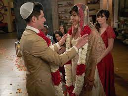 Tv I Do S Our 12 Favorite Sitcom Weddings Kansas City Small Wedding Venues The Vow Exchange Wedding Chapels In Missouri New Girl Finale Cece New Girl Tv Weddings