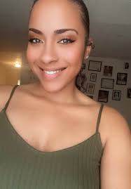 Angel Cole (@angiiecole)