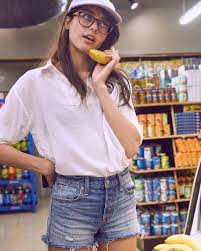 Check out best 8 jessica clements wallpapers uploaded by our awesome community. Wallpaper Jessica Clements Brunette Model Bananas 1080x1350 Boahancock 1269033 Hd Wallpapers Wallhere
