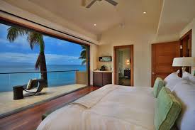 Although it is small in size, the layout of this house is entered to provide enough shelter and comfort to the occupants. Luxurious Villa Design In Hawaii With Great Landscapes Bedroom With Panoramic View Viahouse Com