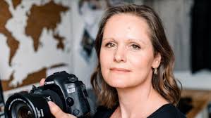 Eva søgte ammende mødre til et fotoprojekt på Facebook: Nu er hendes opslag  gået viralt