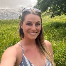 At 23, I got laid off from my first job out of college. I felt crushed and  that I'd wasted all those years getting a degree. At 24, I started doing  recruiting,