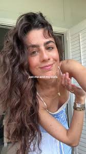 Vicky Montanari TikTok: Embracing Curly Hair