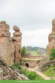 Belogradtschik Beeindruckende Burg Felsformationen Im Nordosten Von Bulgarien Alle Informationen Zu Dieser Sehenswu Monument Valley Burg Sehenswurdigkeiten