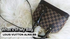 LOUIS VUITTON ALMA BB | What's In my Bag & Review - YouTube