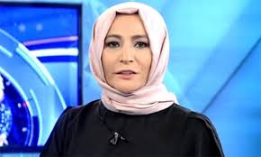 Başbakan siz kimin medyasısınız diye sorarken bu şekildeki bir basın anlayışının izah edilebilecek bir yanı yoktur. diyerek taraf gazetesinin nasıl haber yapması. Elif Cakir Oyunu Erdogan A Verip Ak Parti Ye Vermeyecek Bir Kitle Var