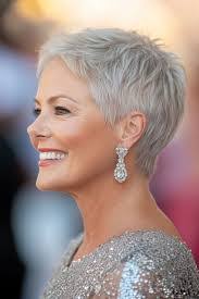 Sharon Elzinga's Instagram, Twitter & Facebook