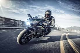 Dan permintaan motor jenis ini masih cukup banyak. Kawasaki Has Upped The Game With The 2019 Ninja H2 Machines Top Speed
