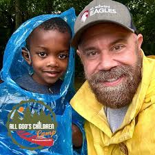 Gina Lamoureux's Instagram, Twitter & Facebook