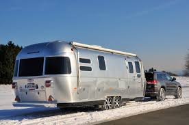 Big tent and wood stove prep for the snowstorm coming tomorrow. Kann Man Mit Einem Airstream Wintercamping Machen Airstream Deutschland