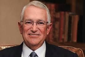 Sabina Berman acusa de plagio a Enrique Krauze; su hijo lo defiende