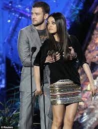 Will gluck ( easy a )darsteller / cast: Justin Timberlake And Mila Kunis Cosy Up Together On Dinner Date Daily Mail Online