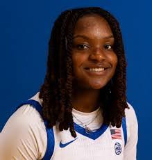 Kaitlyn Maxwell's Instagram, Twitter & Facebook