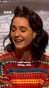 Heidi Oakes's Instagram, Twitter & Facebook