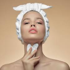 Natürliche benutzerdefinierte quarz stein jade rose gua sha kamm. Gua Sha Alles Uber Die Anti Aging Methode Gala De