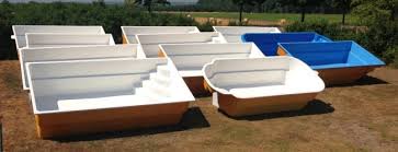 Vogel Pool Gmbh Schwimmbecken Aus Polypropylen Gfk Und Ceramic Unsere Ausstellung Schwimmbecken Gfk Schwimmbecken Whirlpool Hinterhof