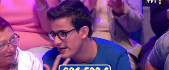 Participant au talent immense, il n'a pas eu de difficulté à battre la championne en titre mélissa. Paul 12 Coups De Midi Futur Invite De Qui Veut Gagner Des Millions Il Recoit Une Proposition Allechante De Camille Combal