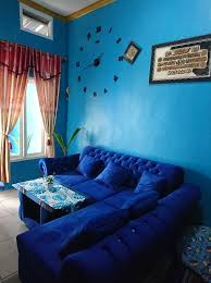 Buat ruang tamu rumah minimalis kamu jadi taman surga bagi tamu spesialmu dengan desain ini ! 6 Kombinasi Warna Cat Rumah Nuansa Biru Yang Menenangkan