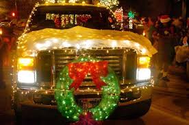 Pick Up Truck In Christmas Parade Christmas Parade Christmas Parade Floats Holiday Parades