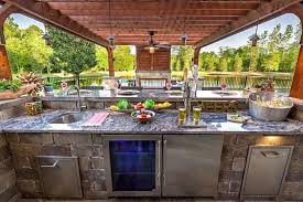 Building The Ultimate Outdoor Kitchen