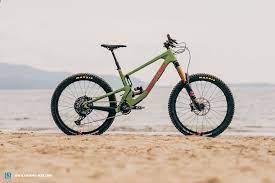 This is a bike that was designed to excel on. Santa Cruz Nomad Cc X01 2021 Im Test 27 5 Ist Nicht Tot Enduro Mountainbike Magazine