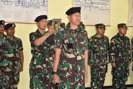 Edna mengingat kembali mengenang sosok dengan letkol laut (p). O9xlggvbza0ogm