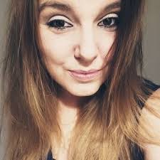 Amberly Mae's Instagram, Twitter & Facebook