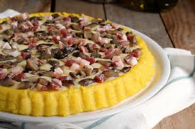 1kg polenta cotta 150gr farina 00 200gr zucchero olio per friggere zucchero a velo. Crostata Salata Di Polenta Una Fetta Di Goloso Desiderio Primo Chef