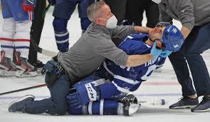 Toronto maple leafs, toronto st. Nhl Playoffs Toronto Maple Leafs Verlieren Auftaktspiel Schlimme Verletzung Bei John Tavares