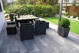 Bauen.de zeigt wie sie schritt für schritt ihre eigene terrasse selbst bauen und listet auf, welche werkzeuge und materialien sie brauchen. Moderne Terrasse Aus Linaro Pflaster Und Allesio Stufen In Ratingen Kloss Garten Und Landschaftsbau Velbert