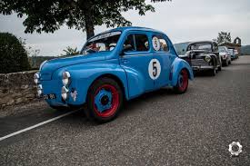 Renault 4cv 1093 A L Occitania Auto Retro Reportage Https Newsdanciennes Com 2017 07 15 Occitania Auto Retro Auto Retro Voiture Renault Voitures Anciennes