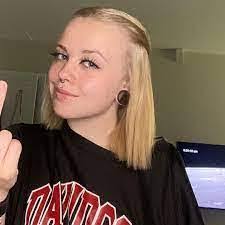 Gabrielle Schell's Instagram, Twitter & Facebook