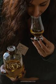 Dillon S Rye A Tasty Canadian Rye Aged In Three Unique Oak Barrels Rye Whiskey Whiskey Drinks Whiskey Brands