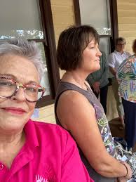 Beechworth Community Packs 260 Bags for Share the Dignity