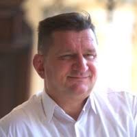 30+ "Dr. Dariusz" profiles