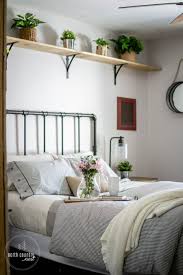 43 gorgeous farmhouse bedroom decorating ideas. Pin On Farmhouse Decor