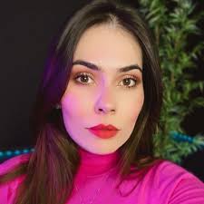 Flavia Naves (@flahnaves)