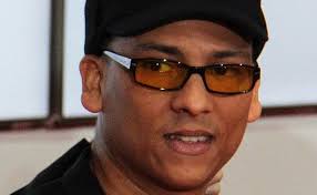 Xavier naidoo kennt man nur mit sonnebrille und mütze: Emmendinger Grune Keine Buhne Fur Xavier Naidoo